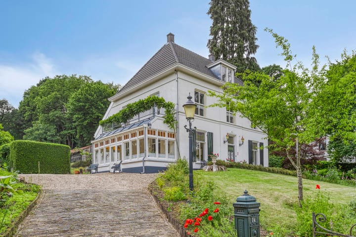 Rijksstraatweg 74 in Beek Foto