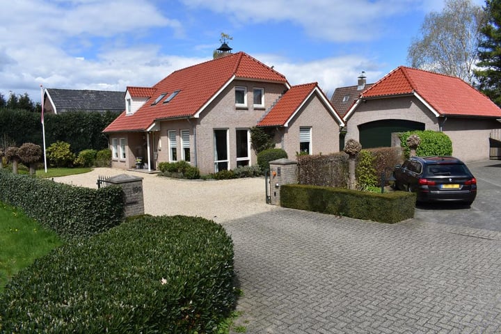 Rijksweg 189 dans Malden photo