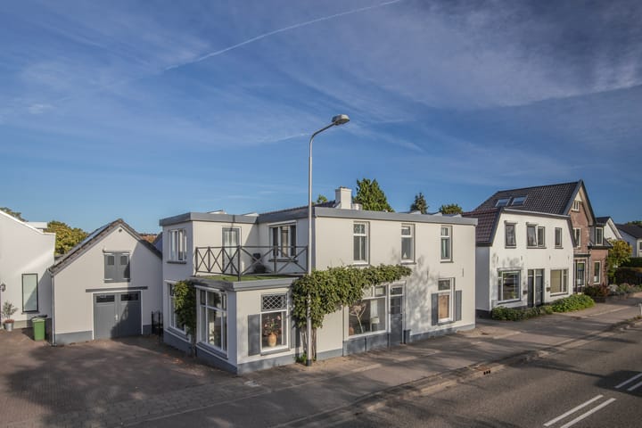 Rijksweg-Zuid 46 in Elst foto