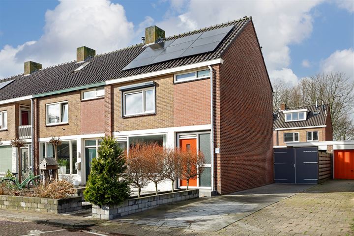 Rijnstraat 32 in Heemskerk Foto