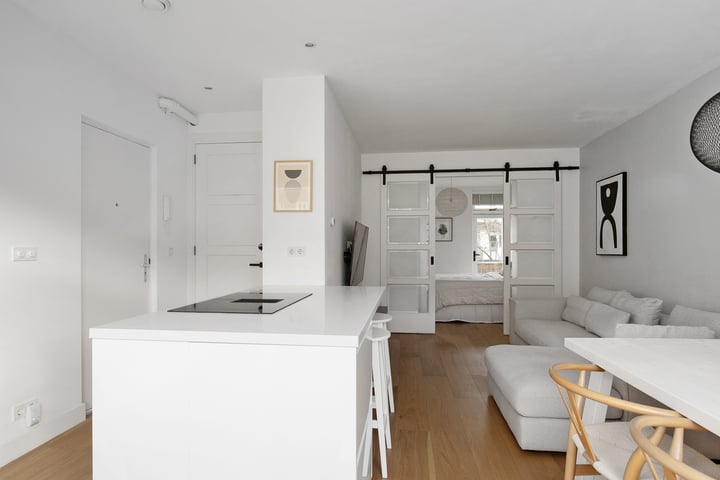 Rijnstraat 71-1 in Amsterdam photo