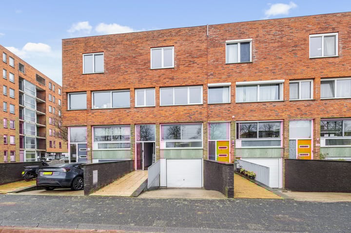 Photo of property Rijswijkse Landingslaan 241, 's-Gravenhage