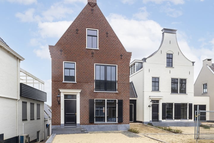 Rivierdijk 743 in Sliedrecht Foto