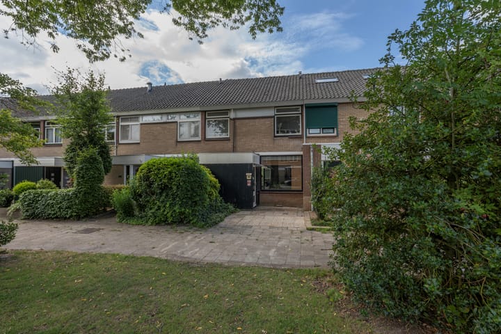 Rivierenlaan 96 en Rozenburg foto