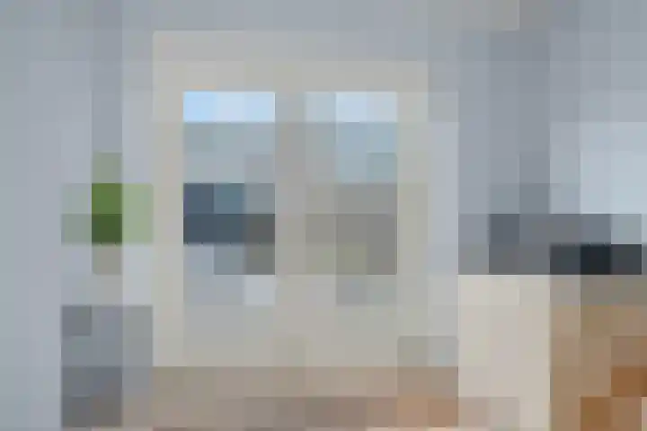 Robert Stolzhof 217 Hoorn thumbnail 13