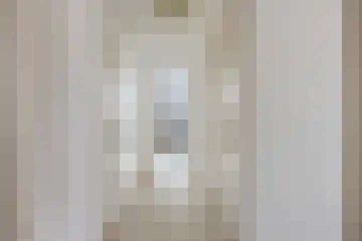 Robert Stolzhof 241 Hoorn thumbnail 19