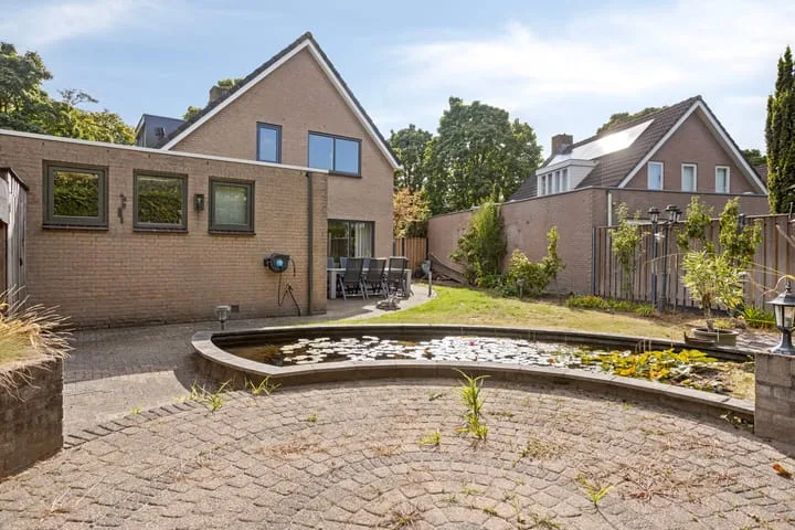 Robijndijk 104 Roosendaal foto 3