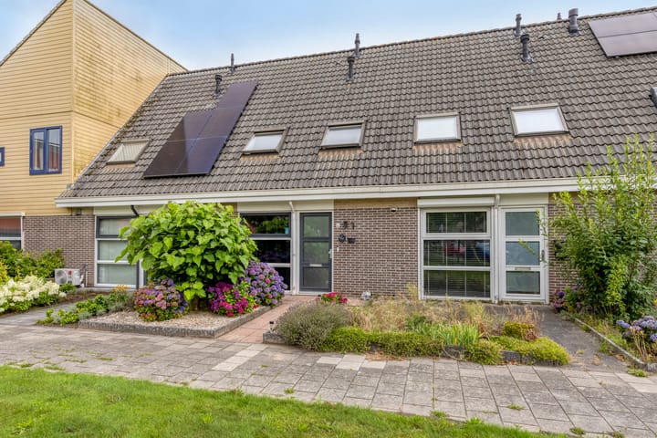 Robijnstoep 6 in Assen Foto