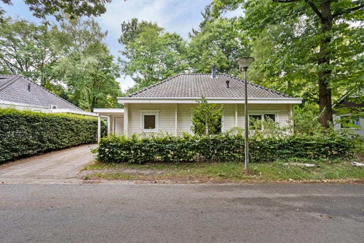 Rode Heikorstlaan 6 in Eindhoven photo