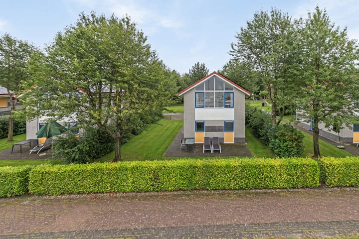 Photo of property Roegeweg 1-5, Steendam