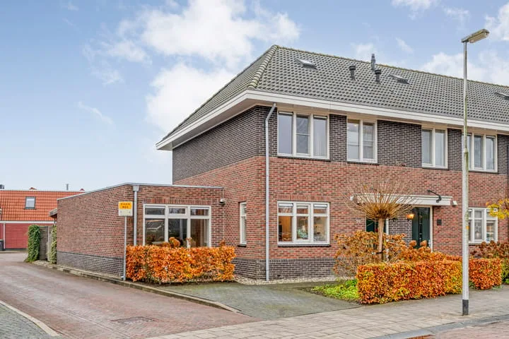 Roelofsbrink 24 in Den Ham