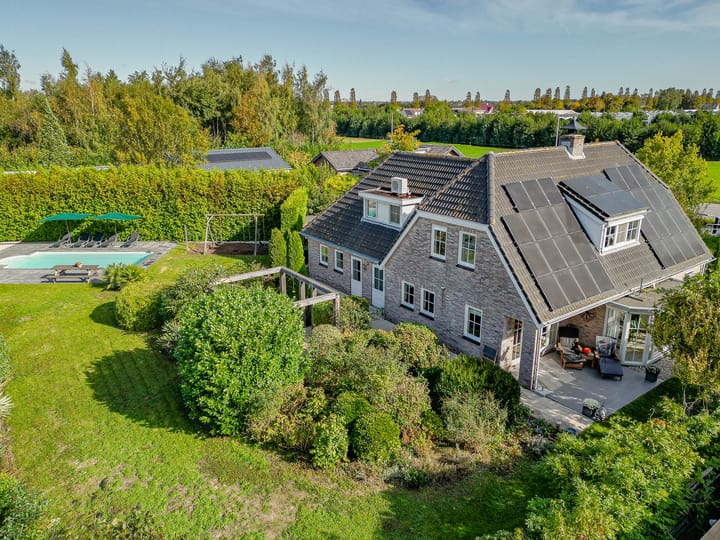 Roemer 23 in Hazerswoude-Dorp Foto