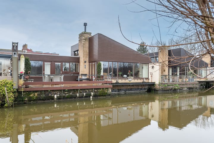Photo of property Roerdal 23, Capelle aan den IJssel