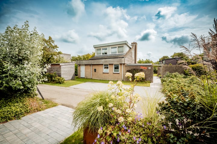 Photo of property Roggeslootweg 151, De Cocksdorp