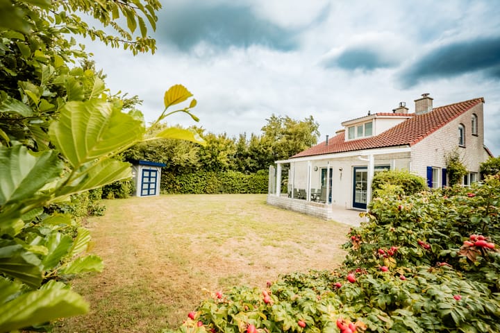 Photo of property Roggeslootweg 732, De Cocksdorp