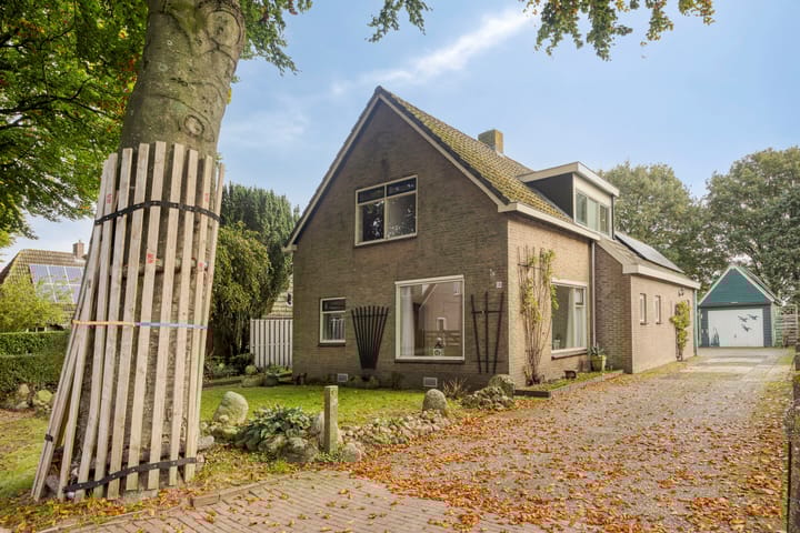 Rollestraat 10 in Wapse Foto