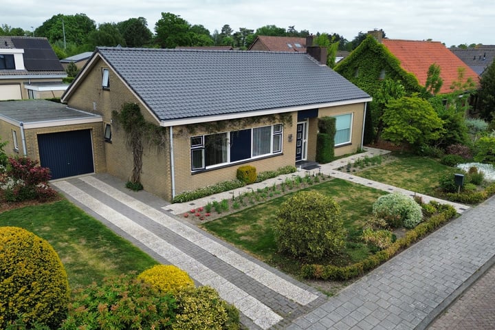 Romanlaan 8 in Aardenburg Foto