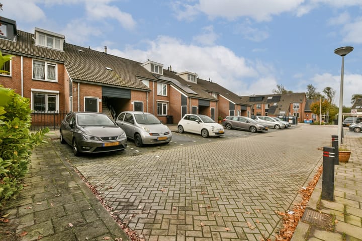 Rondebreek 112 dans Landsmeer photo