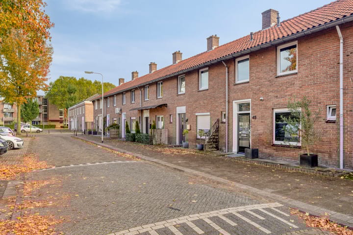 Roodborststraat 45 in Oss Foto