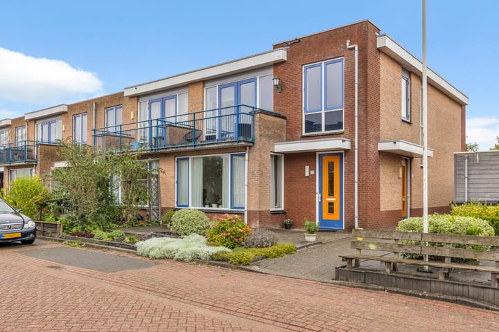 Roodeswerf 30 in Hensbroek foto