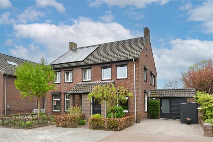 Roomweg 35A in Grashoek Foto