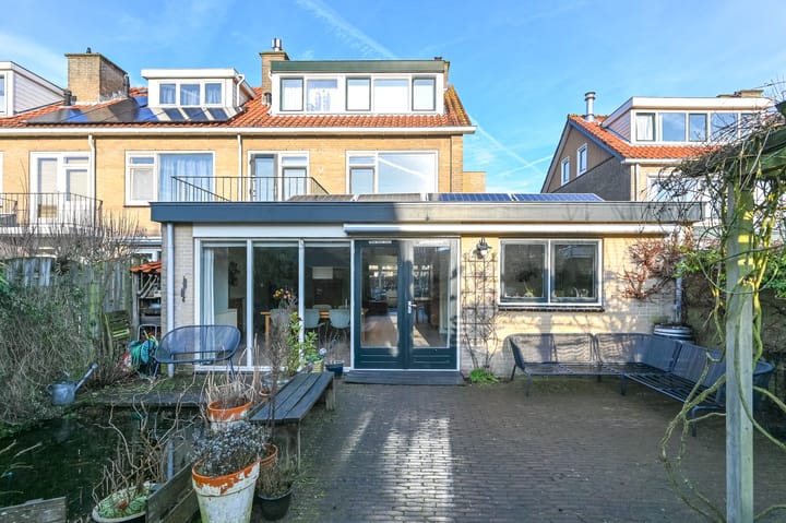 Photo of property Roos en Beeklaan 22, Santpoort-Noord
