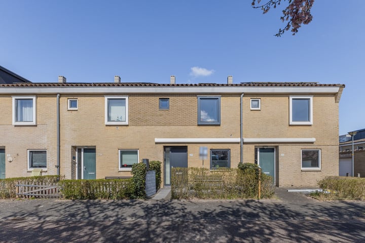 Roosduinen 27 in Hoofddorp Foto