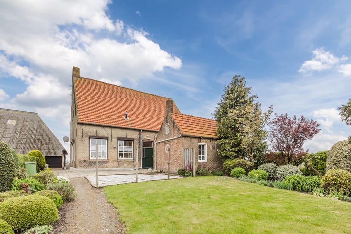 Roosendaalsebaan 86 in Oud Gastel Foto