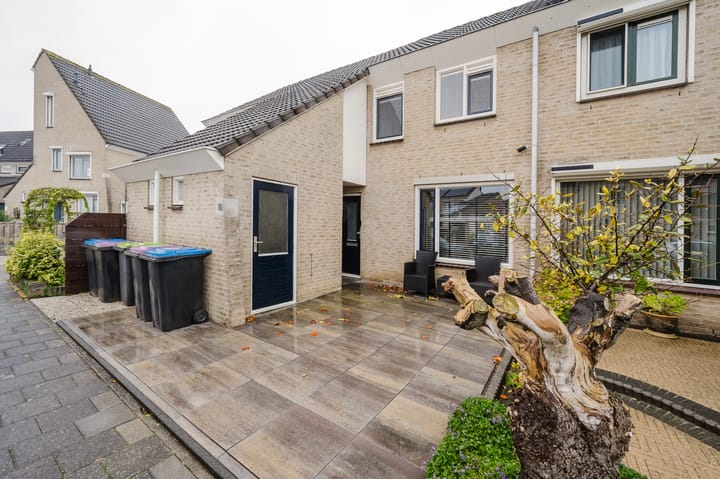 Roosje Vosstraat 10 in Spijkenisse Foto