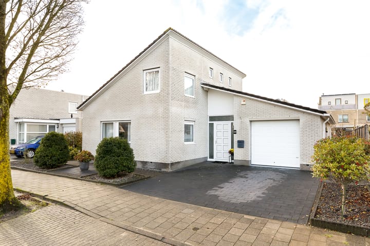 Photo of property Rosenburglaan 231, Vlissingen