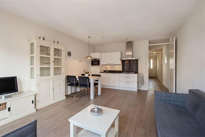 Rotterdamsestraat 2-8 in 's-Gravenhage photo