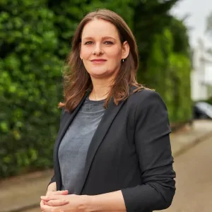 Photo of Roxanne Schoo