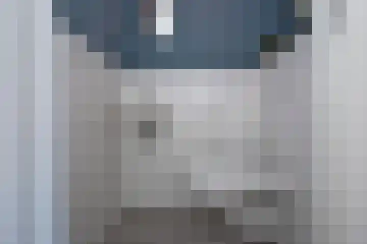 Rozenbottel 14 Borne thumbnail 15
