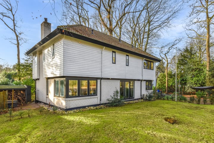 Photo of property Rozenlaantje 1, Laren