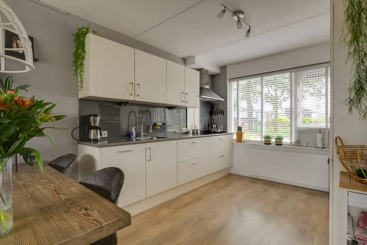 Ruimtebaan 305 Zoetermeer thumbnail 12