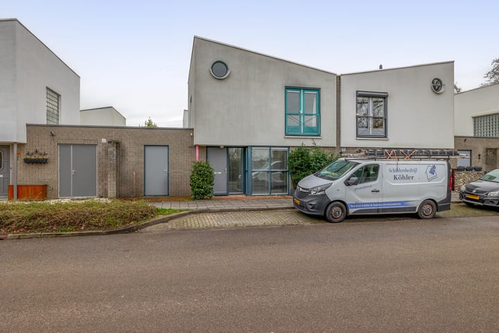 Ruimtevaartbaan 18 in IJsselstein foto