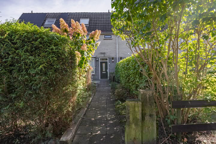 Ruimtevaartlaan 48 in Hoogezand photo