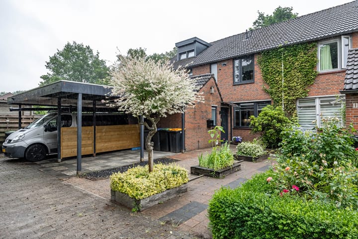 Ruiterakker 67 in Assen foto