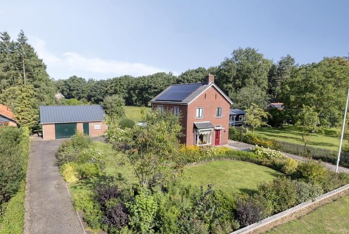 Ruurloseweg 18 en Zelhem foto