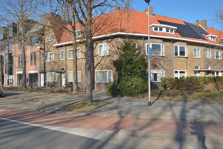 Ruys de Beerenbroucklaan 50 in Heerlen Foto