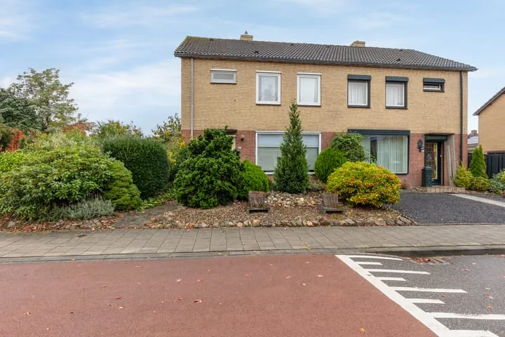 Ruys de Beerenbroucklaan 82 Urmond foto 2