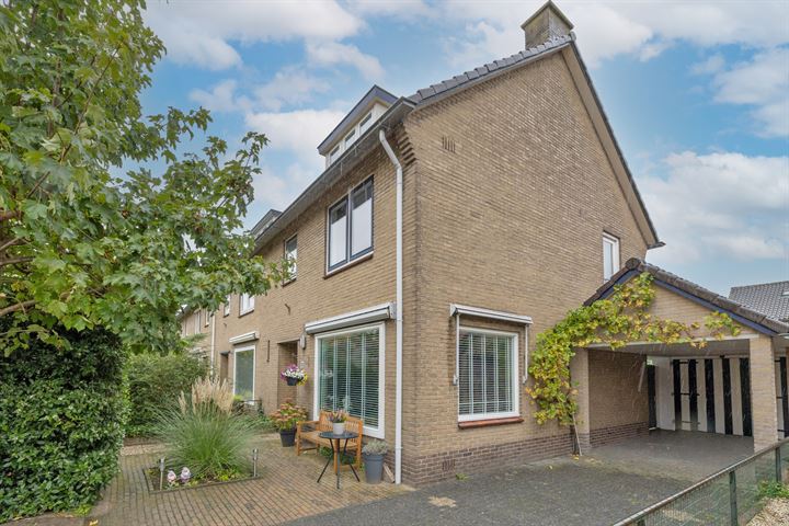 Ruysdaellaan 27 in Loosdrecht foto