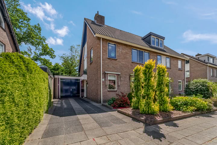 Ruysdaellaan 6 in Nijkerk Foto