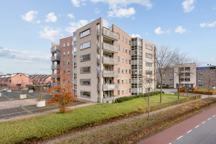 Photo of property RWH Hofstede Crullstraat 67, Borne