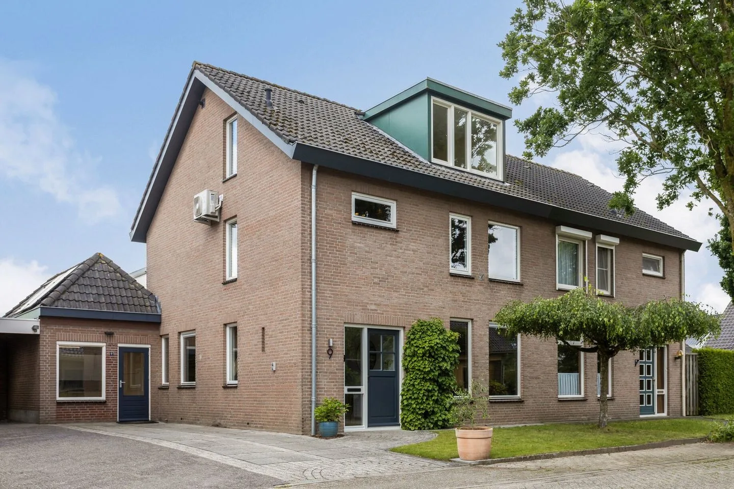 S Toonen Dekkersstraat 9 in Balgoij