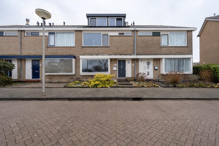 Salamanderveen 123 in Spijkenisse Foto