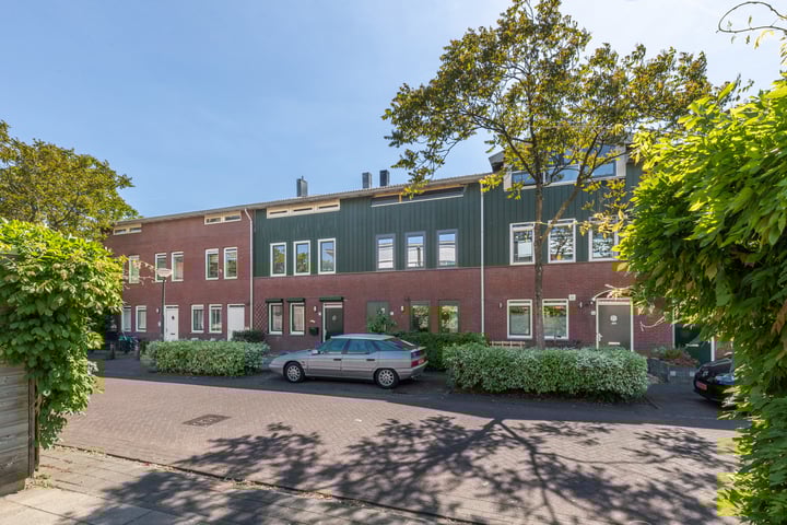 Samosstraat 46 in Amsterdam photo