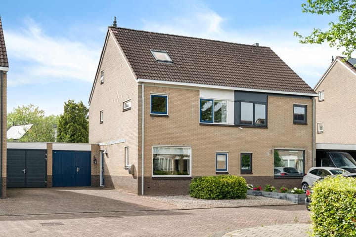 Samuel van der Puttestraat 17 in Enschede foto