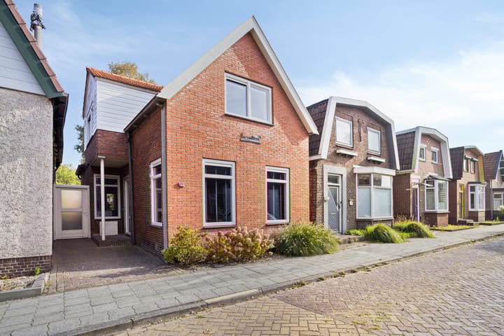 Sarastraat 22 in Veendam Foto