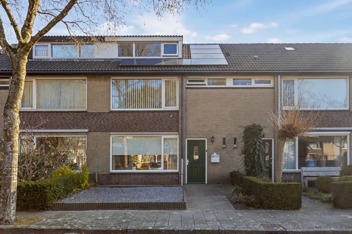 Saturnusstraat 18 in Son en Breugel